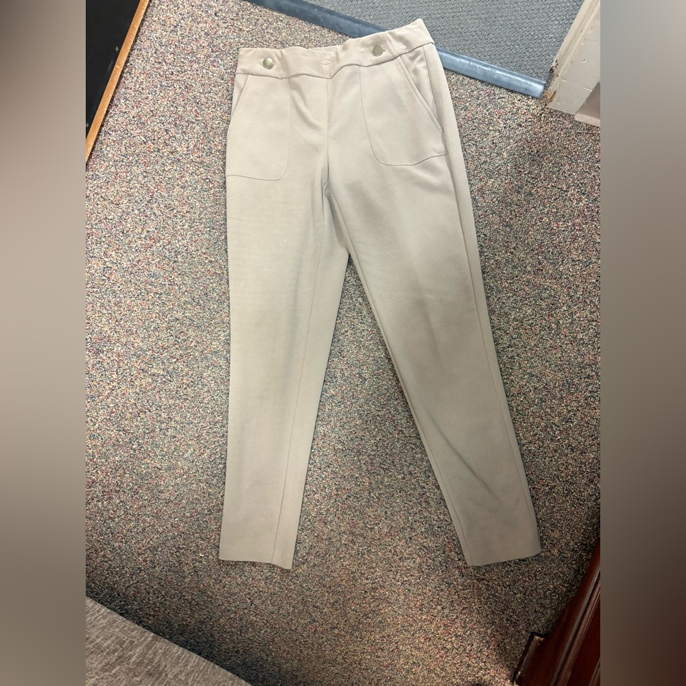 Elegant Beige Women's Cropped Pants